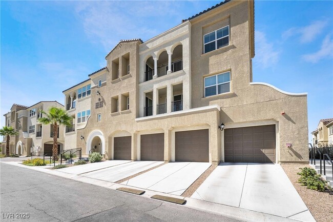 property at 2555 Hampton Rd
