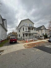240 College St in Springfield, MA - Building Photo - Building Photo