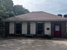 5110 Ranchero Ln in Dallas, TX - Building Photo