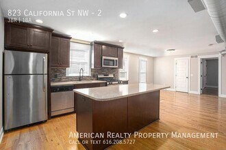 823 California St NW in Grand Rapids, MI - Building Photo - Building Photo