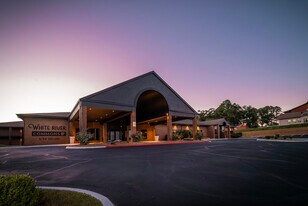 White River Commons in Batesville, AR - Building Photo