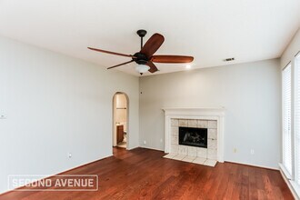 1301 Clear Creek Dr in Mesquite, TX - Building Photo - Building Photo