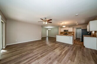 3910 Briarlake Dr in Valrico, FL - Building Photo - Building Photo