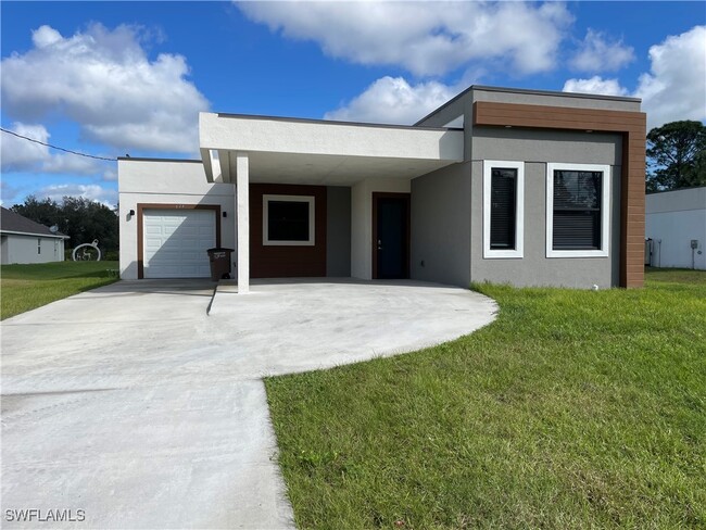 624 Windermere Dr in Lehigh Acres, FL - Building Photo - Building Photo