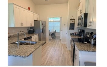 297 SW Silverpalm Dr in Lake City, FL - Foto de edificio - Building Photo