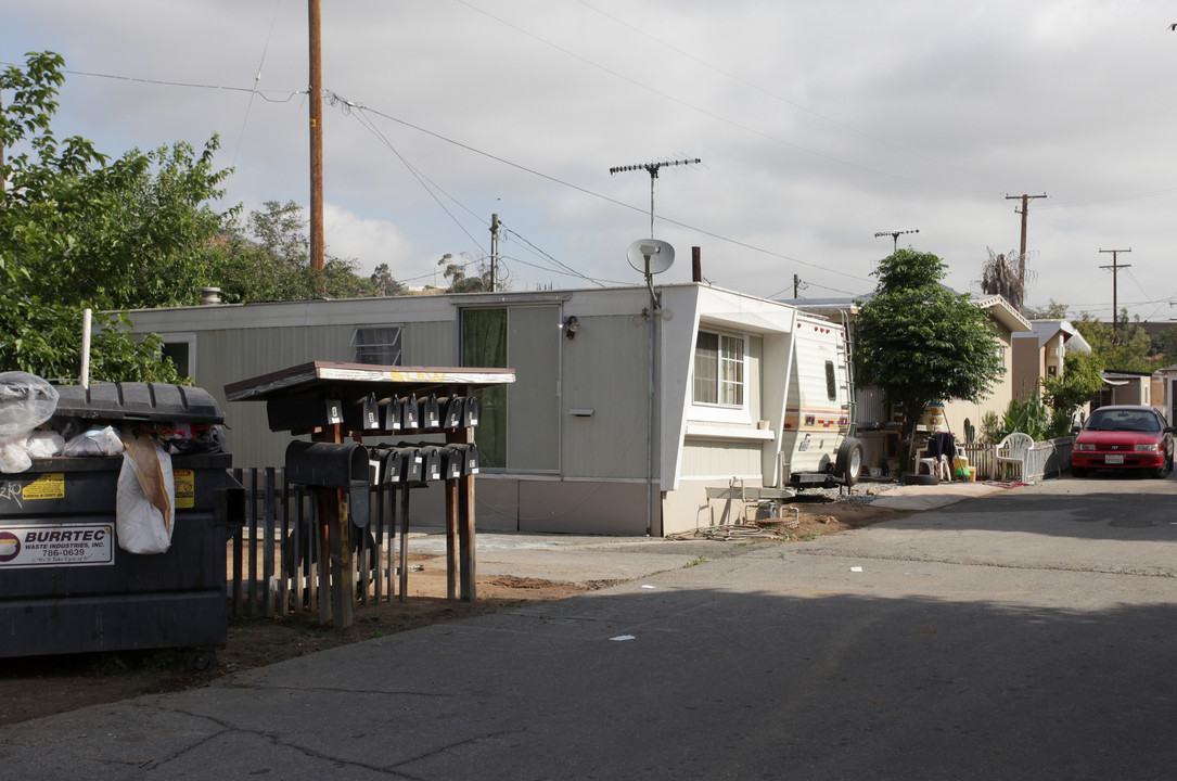 Orange Trailer Park in Jurupa Valley, CA - Building Photo