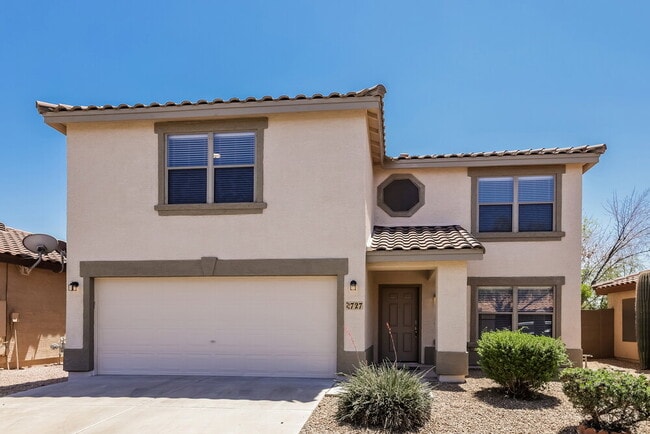 727 E Rose Marie Ln