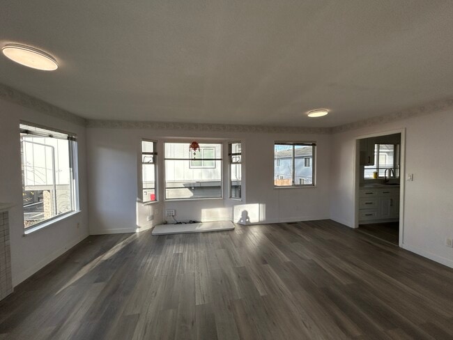 7040 Williams Rd in Richmond, BC - Building Photo - Building Photo