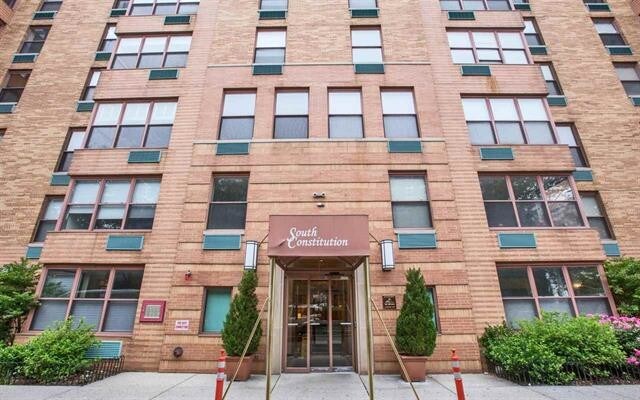 2 Constitution Ct in Hoboken, NJ - Building Photo