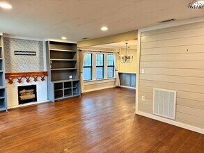 1716 Victory Ave in Wichita Falls, TX - Foto de edificio - Building Photo