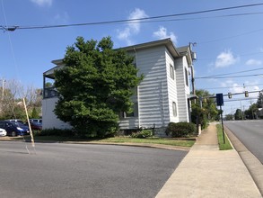 133-149 N High St in Harrisonburg, VA - Building Photo - Building Photo