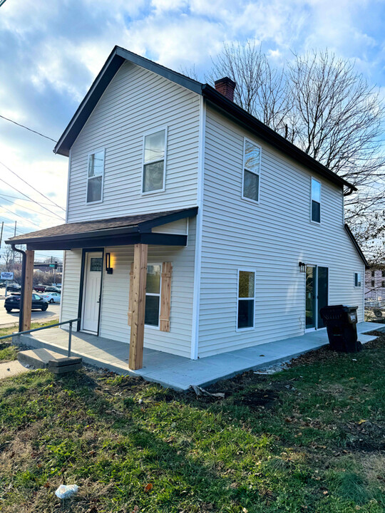 115 High St in Franklin, OH - Foto de edificio