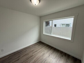2603 SW Pickford St in Corvallis, OR - Foto de edificio - Building Photo