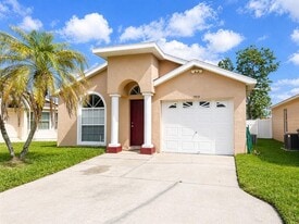 7915 Tumbleweed Ct in Orlando, FL - Building Photo