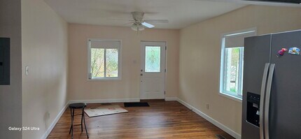 228 Weston Rd in Garner, NC - Foto de edificio - Building Photo