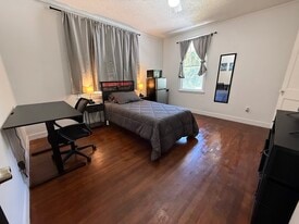 4400 Lillian Hwy, Unit 7 in Pensacola, FL - Building Photo