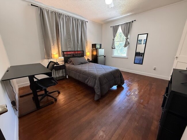 4400 Lillian Hwy, Unit 7