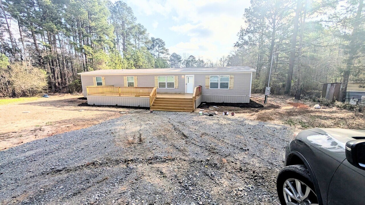 1993 LA-151 in Calhoun, LA - Building Photo