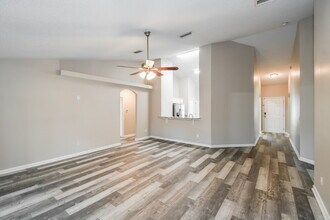1223 Summer Springs Drive in Middleburg, FL - Building Photo - Building Photo