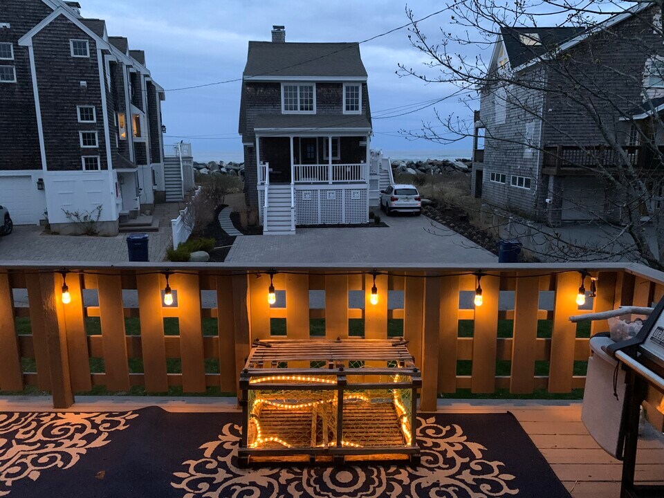 50 Ancient Hwy in Hampton, NH - Building Photo