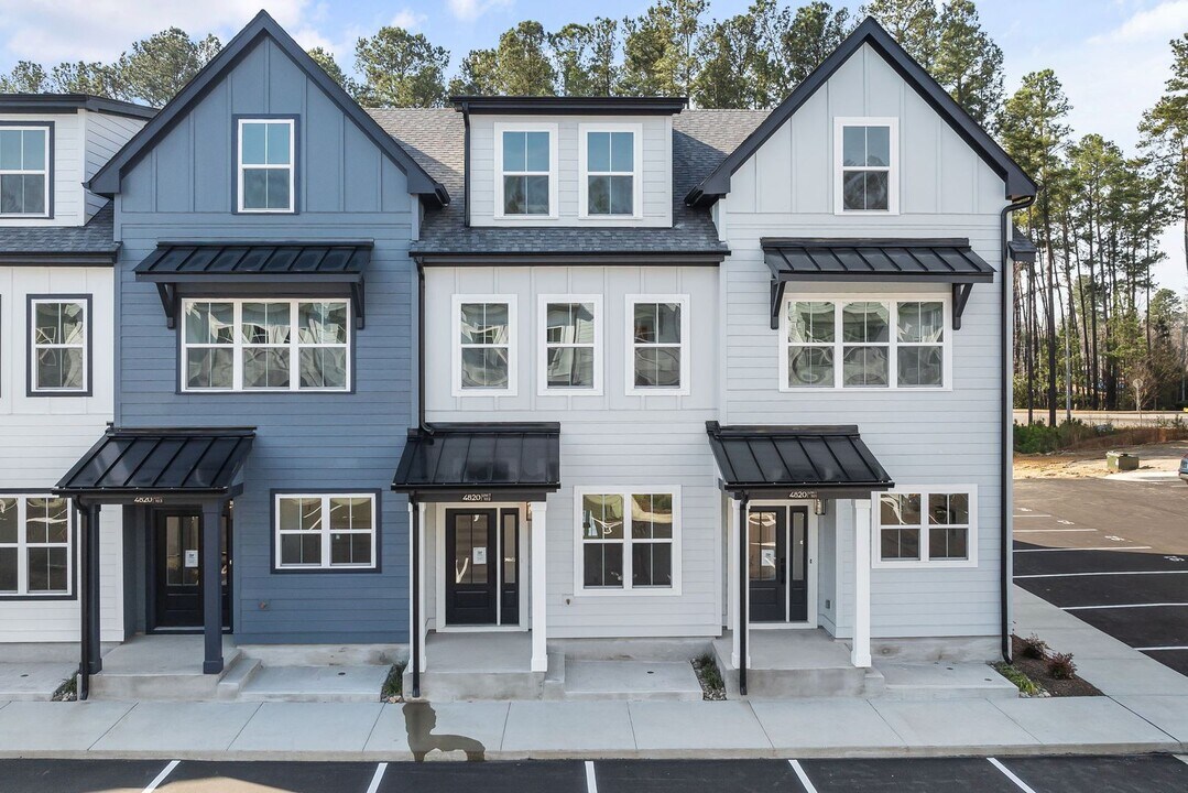 4820 Gossamer Ln in Raleigh, NC - Building Photo
