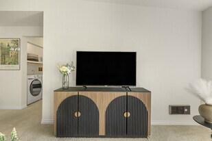 1264 Bellevue Way NE, Unit SI ID1225925P in Bellevue, WA - Building Photo