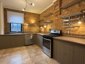 1508 Moore St in Cincinnati, OH - Building Photo