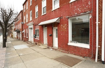 413 Market St in Brownsville, PA - Building Photo - Building Photo