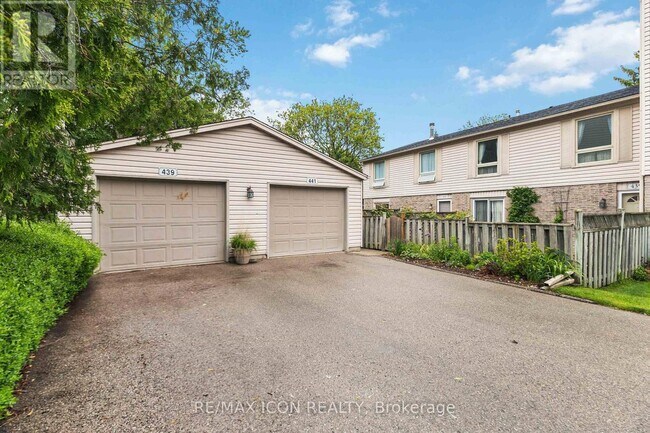 property at 439 Everglade Crescent