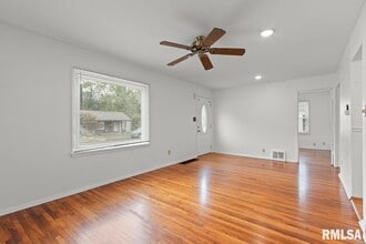 5029 North Best Street in Peoria Heights, IL - Building Photo - Building Photo