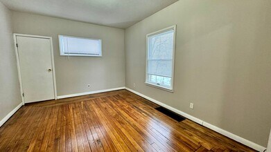 843 Prince St SE in Grand Rapids, MI - Foto de edificio - Building Photo