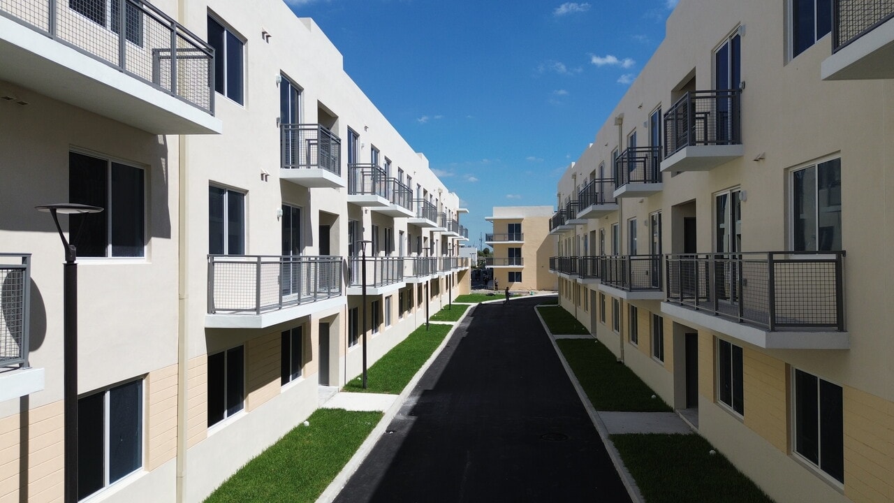 The Trail Lofts in Miami, FL - Foto de edificio