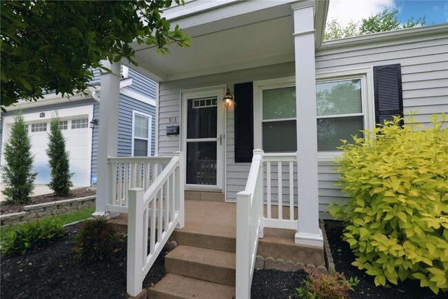 913 Cleveland Ave in Kirkwood, MO - Building Photo - Building Photo
