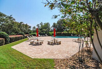 100 Sunset Blvd in West Columbia, SC - Building Photo - Building Photo