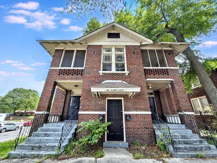 180 Clark Pl in Memphis, TN - Building Photo