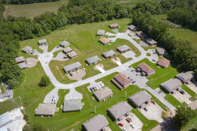 104 Bo Dr in Martin, TN - Building Photo - Building Photo