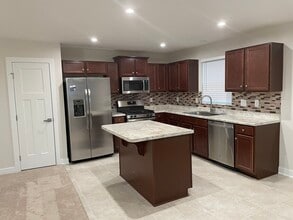 2501 McClouds Square in Marysville, OH - Building Photo - Building Photo