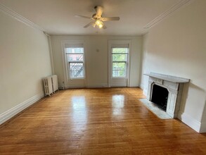 130 Marlborough St, Unit 8 in Boston, MA - Building Photo - Building Photo