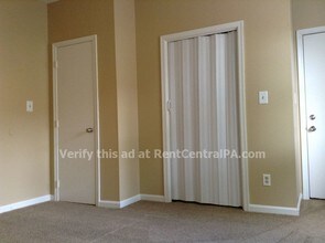 1005 N 3rd St-Unit -1 in Harrisburg, PA - Foto de edificio - Building Photo