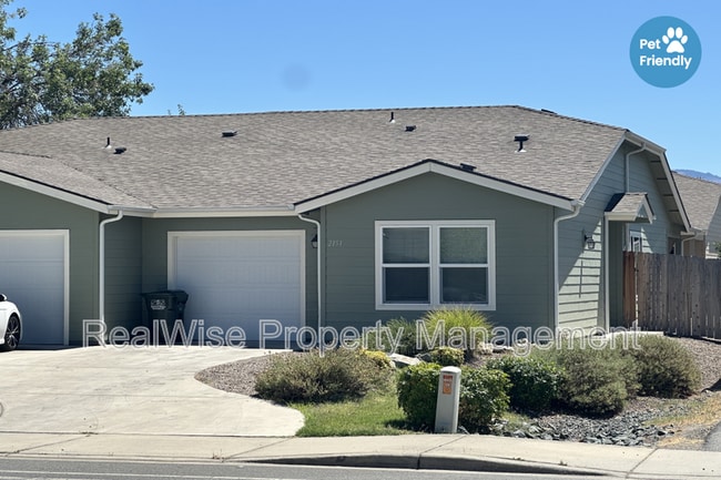 property at 2151 Redwood Ave