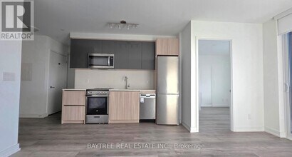 3100 Keele St in Toronto, ON - Building Photo - Building Photo