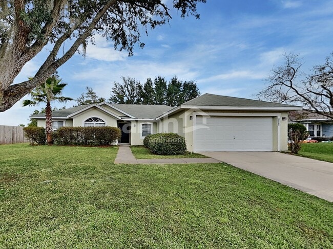 property at 1322 Lake Idamere Blvd