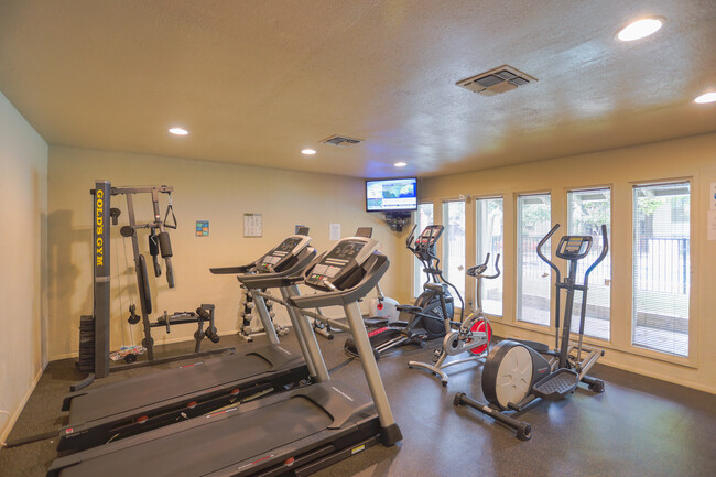 Madeira Apartments in Waco, TX - Foto de edificio - Interior Photo