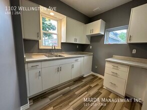 1102 Wellington Ave in Windsor, ON - Building Photo - Building Photo