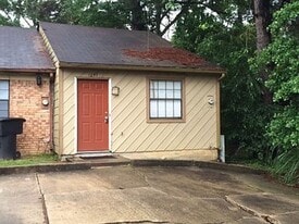 1237 Continental Ct in Tallahassee, FL - Building Photo