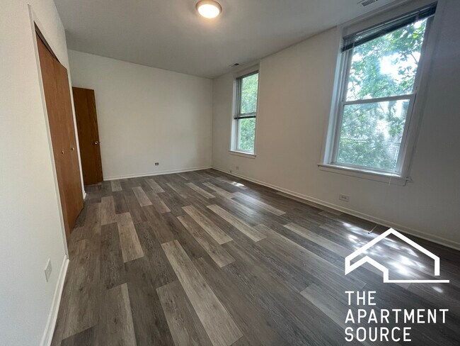 1844 W Henderson St, Unit Townhome in Chicago, IL - Building Photo - Building Photo