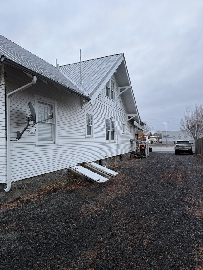 property at 237 Basin St SW