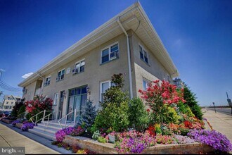 1600 Atlantic Ave-Unit -4 in Longport, NJ - Building Photo - Building Photo
