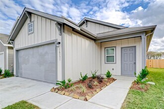 16131 Kingfield Haven Dr in Houston, TX - Building Photo - Building Photo