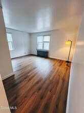 92D Columbia Turnpike in Rensselaer, NY - Building Photo - Building Photo